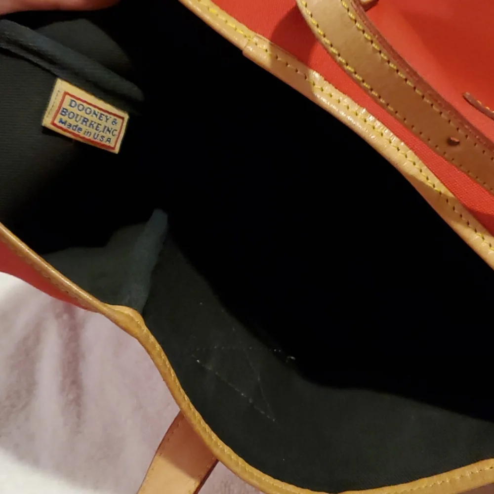 Dooney & Bourke Red Shoulder Bag with Tan Trim - Picture 7 of 7